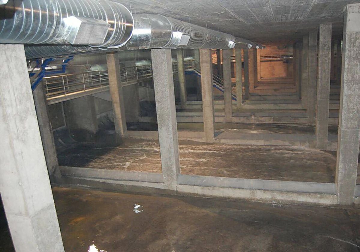 Malaga Tank main image 1